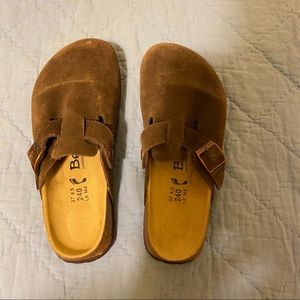 Betula by Birkenstock brown closed toe sandals